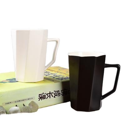 China Viable Polygonal Ceramic Cup Office Coffee Milk Mug Couple 11 Ounce Cute Cup Black White Coffee Mug for sale