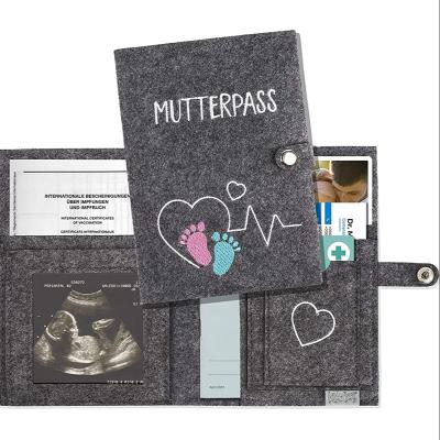 China Wholesale fashion low moq embroidery heart feet 13.5x19cm mother passport cover custom impfpasses felt mutterpasses for ultrasound photos for sale