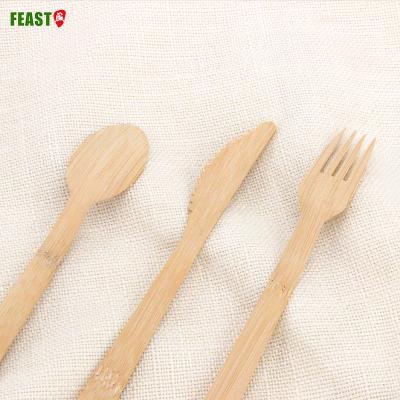 China Kitchen tableware set 3.2g high quality portable cute bamboo children's disposable bamboo cutlery set for cake table fruit for sale