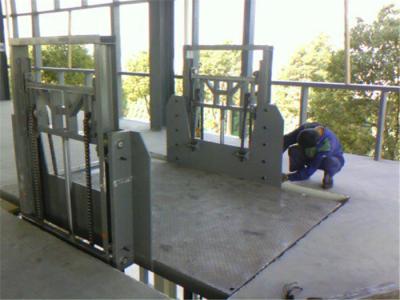 China 36m/min 4m de liftplatform van het gidsspoor met geruite staalplaat Te koop