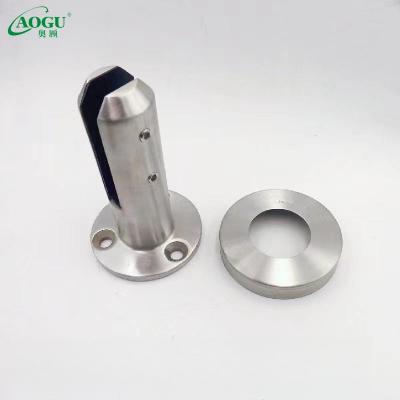 China Modern Stainless Steel Spigot Clamp Maker Pool Deck Barrier Glass Balustrade Railing Glass Post for sale