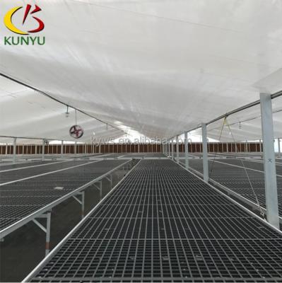 China Stable Structure Easily Assembled Durable Greenhouse Benches Tables Rolling Equipment Seeding Nursery Bed for sale