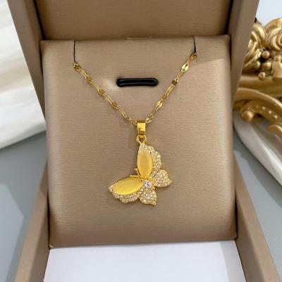 China Trendy Butterfly Necklace 18K Gold Titanium Steel Pendant Diamond Stainless Steel Necklace (EJNN2729) Women for sale