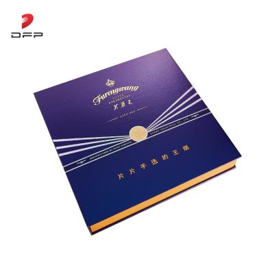 Cina Disposable High End Tobacco Kraft Paper Cardboard Display Box For Cigarette And Cigars Packaging in vendita