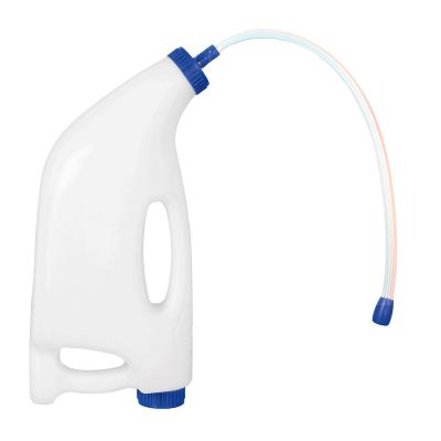 China Food Grade And 4L Calf Feeding Bottle No-toxic With Plastic Tube For Dairy Farm for sale