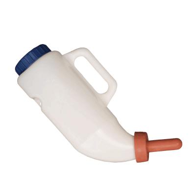 China Rears 4L Calf Drink Milk Bottle Horizontal Calves Feeding Milk Bottle for sale