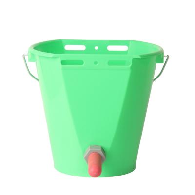 China Dairy Farm Lamb Milk Feeding Bucket / Calevs Nipple With Replaceable Feeding Nipple for sale