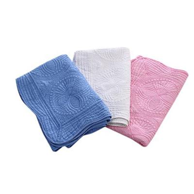 China High Quality Baby Anti-pilling Cotton Embroidered Cellular Quilted Blanket Baby Blanket for sale