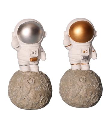 China Nordic Modern Small Ornaments Home Accessories China Astronaut Children's Room Cute Creative Planet Desk Standing Astronaut for sale