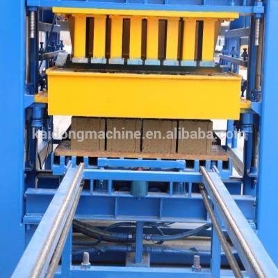 中国 4-15 hydraulic brick making machine can fully automatic manual operation for sale 販売のため