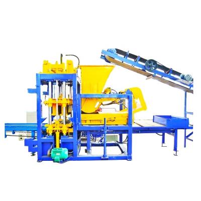 Cina QT 5-15 cement hollow block making automatic machine bricks lowest price in vendita