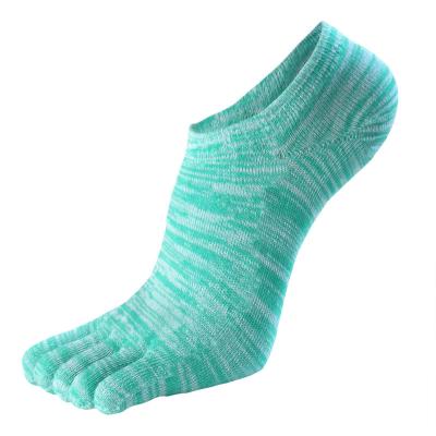 China Direct Sales Athletic Cheap Elastic Not Easy To Pilling Mens Short Tube 5 Toe Socks For Man for sale