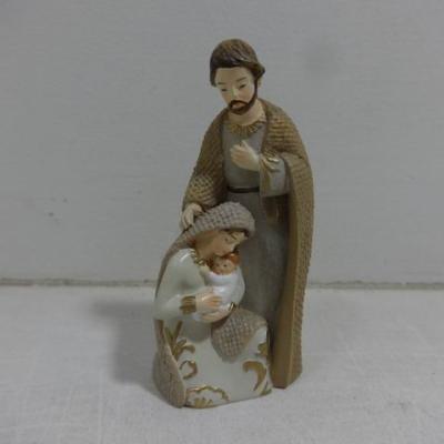 China Europe Premium Quality Holy Family Figurine Religious Ornament Resin Christmas Nativity Sets for sale