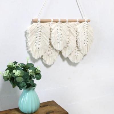 China Cotton Rope Woven Leaf Feather Macrame Wall Hanging Tapestry Handmade Woven Bohemian Bohemian Decoration for Room Wedding Shooting Props for sale