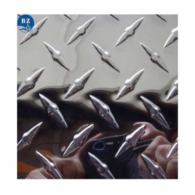 China 5 Bar Aluminum Flat 1.5mm Non Slip Vehicle Flooring For Stairs for sale