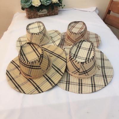 China Fashion To Carry On Straw Sun Hat Edging Warp Handmade Custom Warm Knit Big Foldable Sun Protection Straw Beach Hats for sale