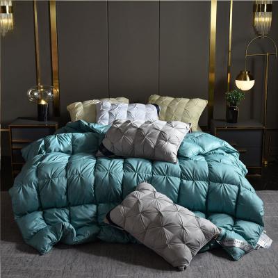 China Wholesale Home Luxury Down Double Sided Thick Comforter King Queen Size Plaid Apartment Hotel Bedroom Comforter Duvet Set Nordic 6 Pieces for sale