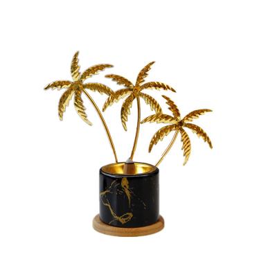 China Arabic incense new morden gold home decorated ceramic base with portable metal coconut palm middle east censer for sale