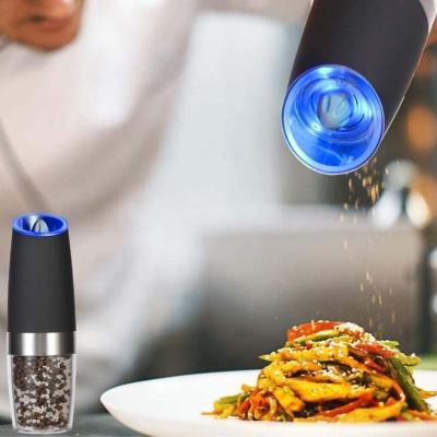 China 2022 Sustainable Electric Rechargeable Pepper Mill Mechanisml Salt Pepper Mills With Blue LED Light for sale