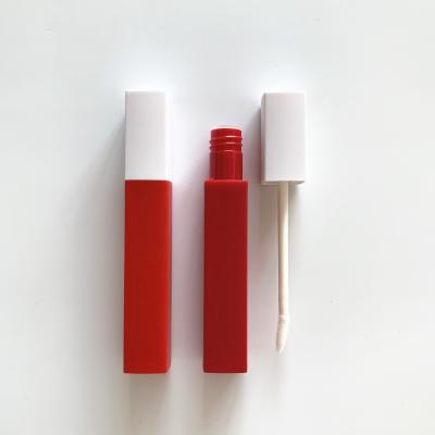 China Cosmetics OEM Emily Packing Square Lip Gloss Tube Injection Bottle Lip Gloss 5ml for sale