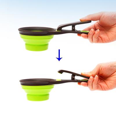 China Viable Silicone Spoon Cat Pet Food Collapsible Dog Food Doser Dog 3 in 1 Clip Spoon for sale