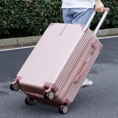 China Waterproof Aluminum Suitcase Telescopic Handle TSA Approved Lock and Durable for Business Travel for sale