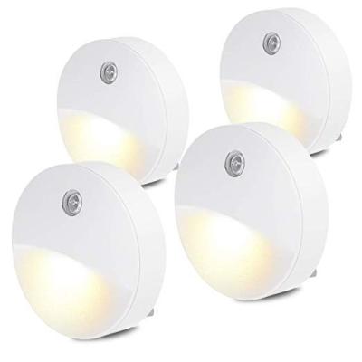 China New Eco-friendly high sensitive small wall socket motion sensor plug led night light, plug and play night light for hallway for sale