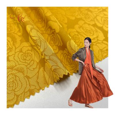 China Factory Made Polyester Spandex Fabric Gold Brocade Tear-Resistant Jacquard Fabric For Garments Satin Fabric for sale