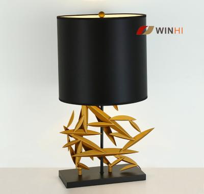 China New Design Bar Hotel Bar Side Bed Modern American Modern Black Gold Leaf Leaf White Fabric Table Lamp for sale