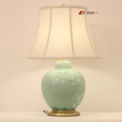 China Mid Century Hotel Project Restaurant Villa Living Room Vintage Fabric Shade Porcelain Ceramic Table Lamp for sale