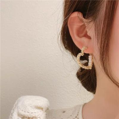 China Big beautiful TRENDY drop earrings with alloy designs jewelry mannequins charm hanging earrings for trendy woman gift party for sale