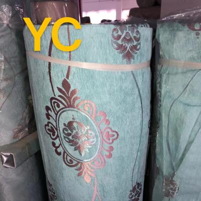 Cina Clearance Breathable Polyester Chenille Jacquard Blackout Cheap Upholstery Fabric For Curtain in vendita