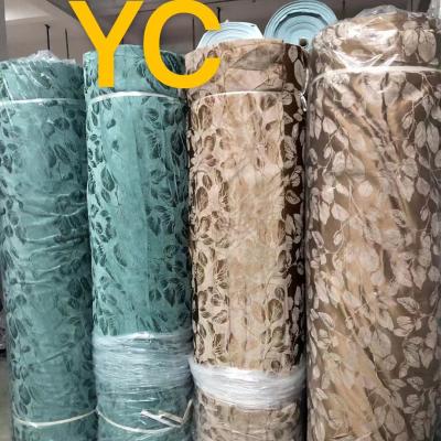 中国 Factory Sale Breathable Stock Jacquard Elegant Chenille Curtain Fabric Upholstery 販売のため