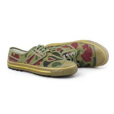 China 3539 Anti-Slip Camouflage Safety Shoes Construction Safety Breathable Work Shoes for sale