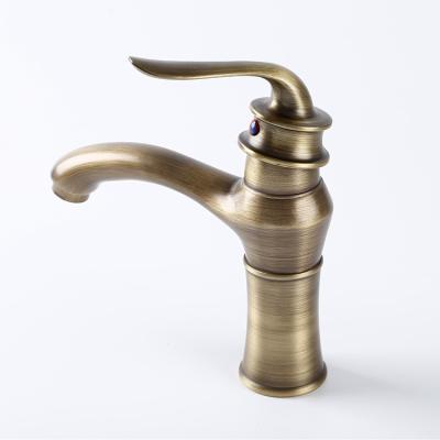 China Modern Design Magnetic Antique Bathroom Faucet Factory Supply Luxury Vessel Faucet for sale