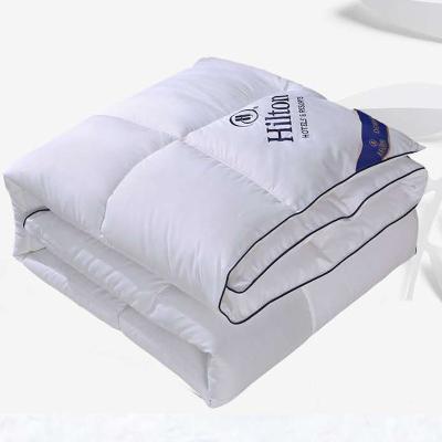 China No fading ready to ship hotel hilton high quality super king size comforter with handbag for sale