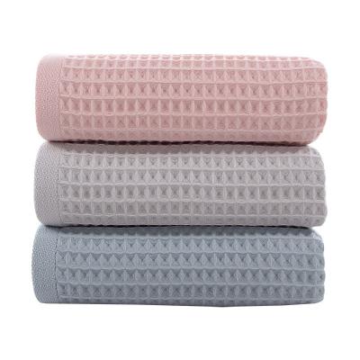 China Ulen Luxury Cotton Waffle Bathroom Towels 70*140cm QUICK DRY Soft Towel Supply OEM Service for sale