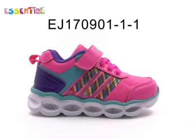 Chine La broderie sportive allument les chaussures de course avec la traction flexible Outsole à vendre