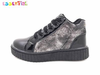 China Black Solid Youth Casual Shoes /  Girls Casual Flats Patent Metallic Faux - Leather for sale