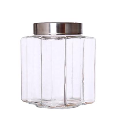 China Large Size Viable Storage Glass Jar With Tap Glass Beverage Dispenser With Stainless Steel Tap 1/1.5/2 Gallon for sale