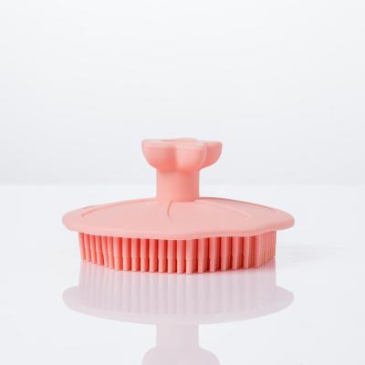 China Comfortable Silicone Shampoo Scalp Hair Silicone Hair-wash Comb Beauty Salon Barber Hair Brush for sale