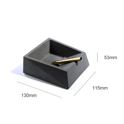 China 2021 Home Factory Eco-friendly Practical Square Cigar Popular Cement Concrete Ashtray China for sale