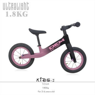 China 2022 New 12 Inch Carbon Fiber Kids Balance Bike Carbon For 2-6 Years Super Light Carbon 12