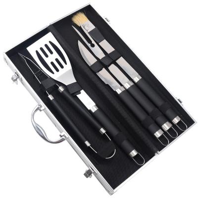 China Easily Cleaned Outdoor 5pcs BBQ Accessories Tools in One BBQ Grill Stainless Steel Tool Kit for sale