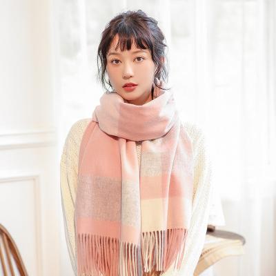 China Anti-Wrinkle 100 Pure Wool Checked Wool Scarf Winter Classic Checked Scarf Luxury Fall/Winter For Women's Designer Scarf for sale