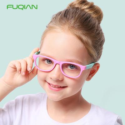 China 2021 Fashion Sunglasses High Quality Custom Clear Radiation Blocking Anti Blue Light Glasses for Children Kids Computer Game for sale