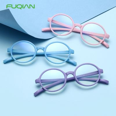 China Fashion sunglasses 2020 new comfortable flexible blue light frame UV400 silicone glasses kids anti glasses for children for sale