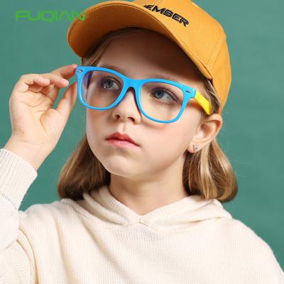 China Blue Light Blocking 2020 Fashion Anti Boys Girls Computer Eyewear Silicone Blue Light Glasses Healthy Material For Kids Children for sale