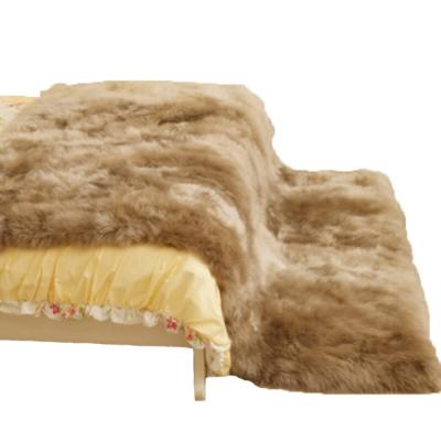 China Handmade Anti-Slip Cozy Home Wool Rug And Faux Fur Blanket Online for sale