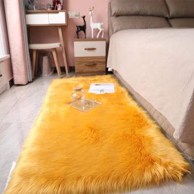 China Anti-slip Cheap Price Customized Faux Fur Blanket For Bed Faux Fur Rug For Home Decor for sale